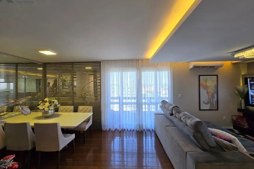 Cobertura à Venda em Esteio com 3 Quartos e 3 banheiros, 236 m²