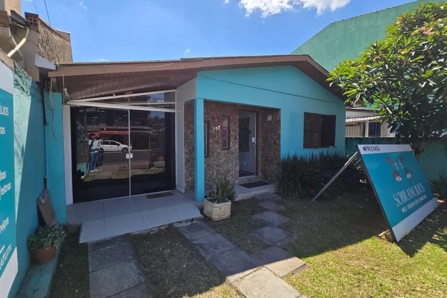 Casa à Venda em Esteio com 2 Quartos e 1 banheiro, 70 m²