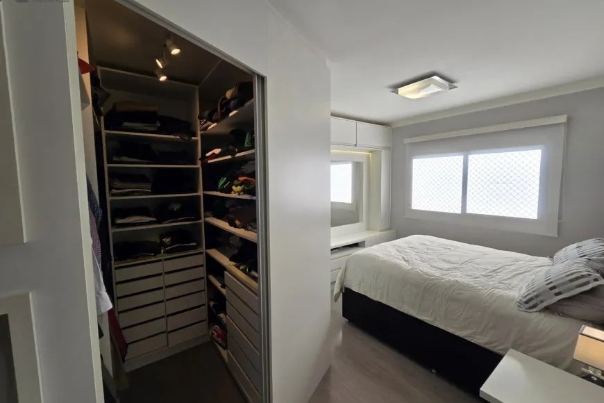 Apartamento à Venda em Esteio com 3 Quartos e 2 banheiros, 103 m²