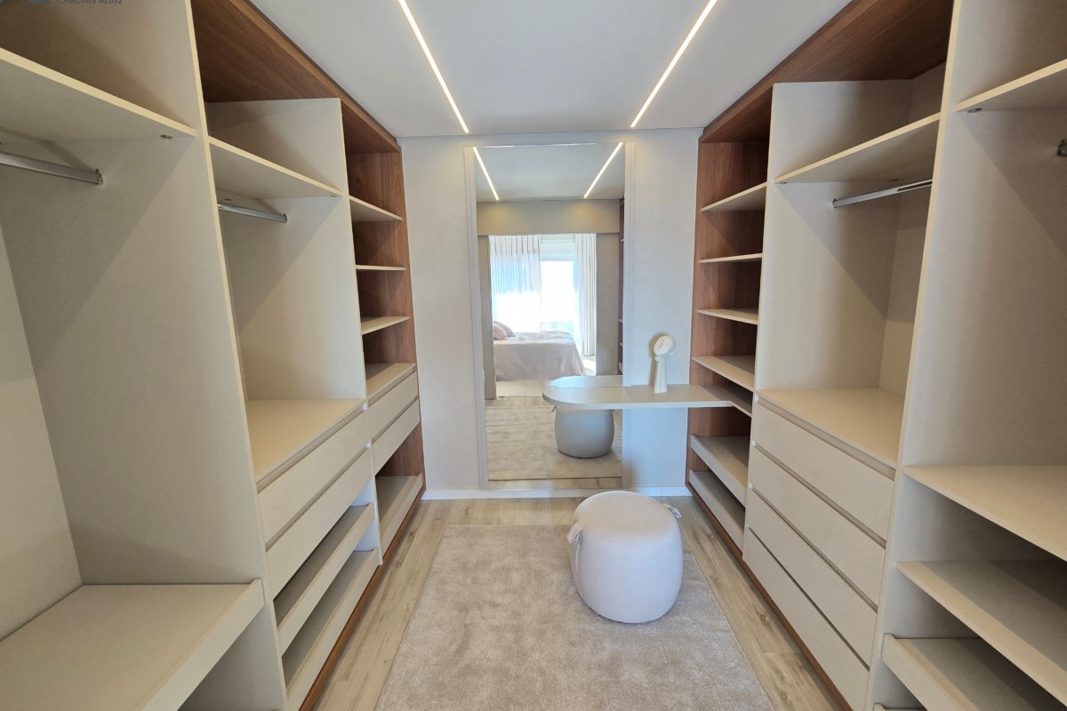 Apartamento à Venda em Esteio 3 Quartos e Mobiliado, 134 m²