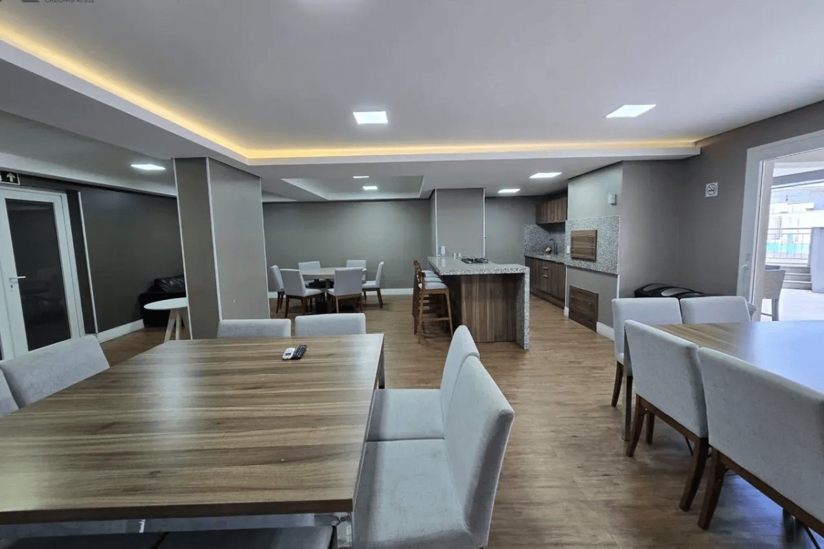 Apartamento à Venda em Esteio com 3 Quartos e 3 banheiros, 119 m²