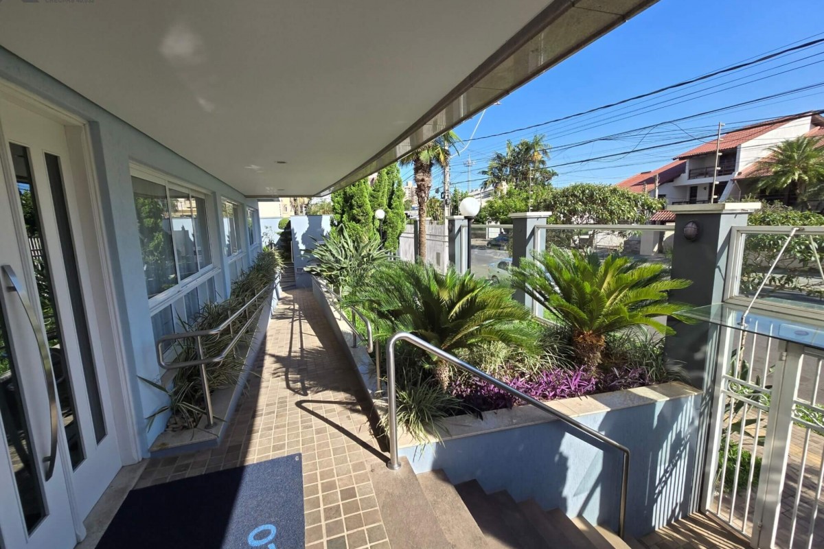 Cobertura à Venda em Esteio com 2 Quartos e 3 banheiros, 172 m²