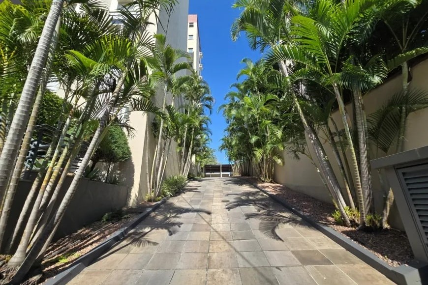 Apartamento à Venda em Esteio com 3 Quartos e 2 banheiros, 109 m²