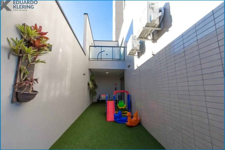 Apartamento à Venda em Esteio com 2 Quartos e 2 banheiros, 97m²