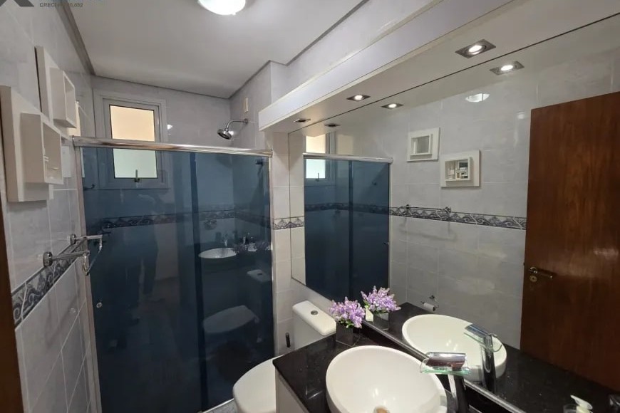 Apartamento à Venda em Esteio com 3 Quartos e 2 banheiros, 109 m²