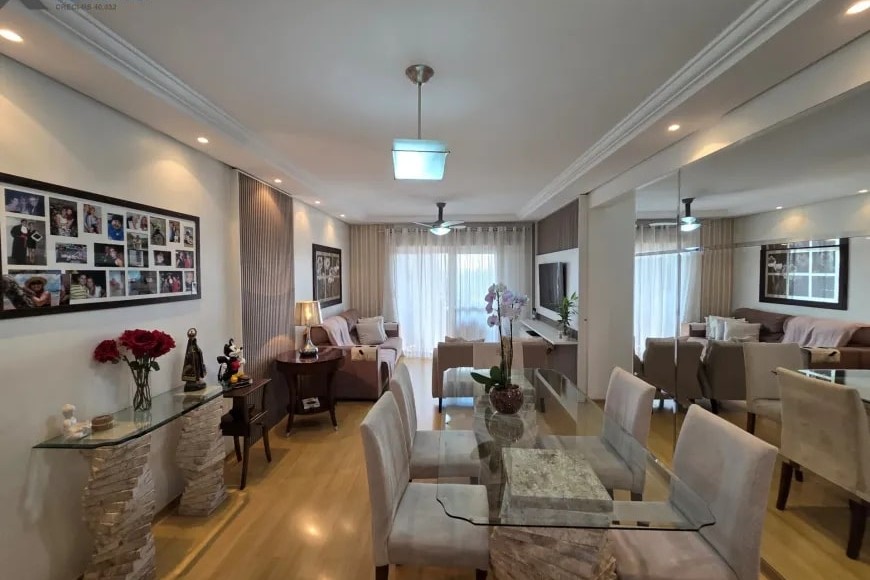Apartamento à Venda em Esteio com 3 Quartos e 2 banheiros, 109 m²