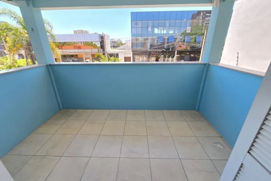 Casa Alto Padrão à Venda em Esteio com 3 Quartos e 4 banheiros à Venda, 338 m²