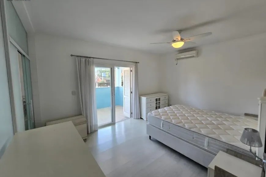 Casa Alto Padrão à Venda em Esteio com 3 Quartos e 4 banheiros à Venda, 338 m²