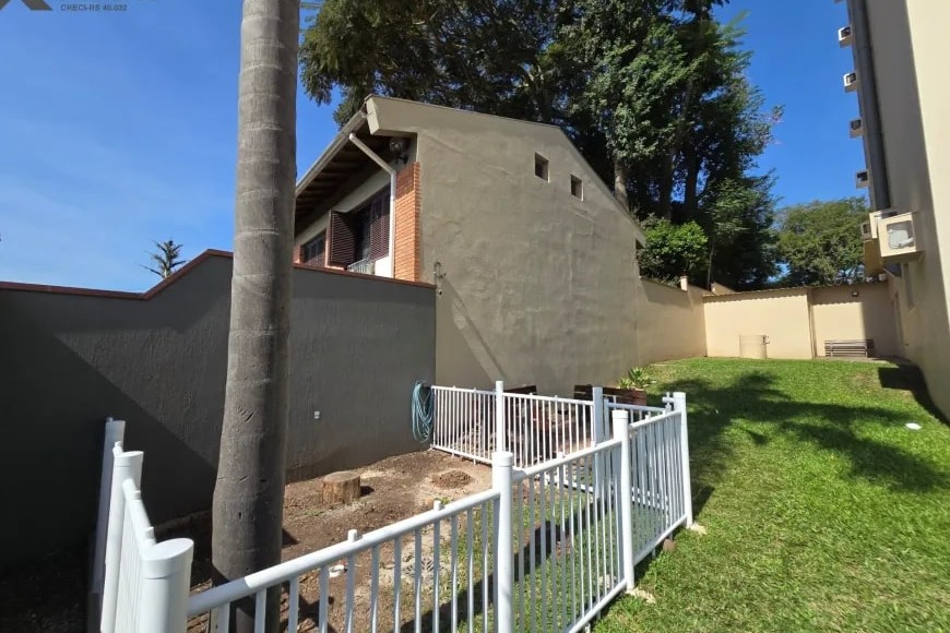 Apartamento à Venda em Esteio com 3 Quartos e 2 banheiros, 109 m²