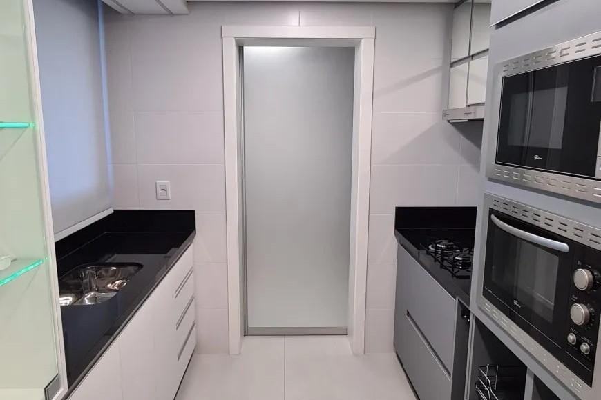 Apartamento à Venda em Esteio com 3 Quartos e 2 banheiros, 118 m²