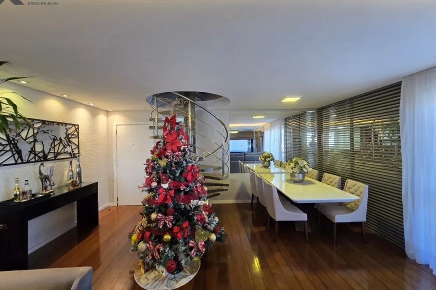 Cobertura à Venda em Esteio com 3 Quartos e 3 banheiros, 236 m²