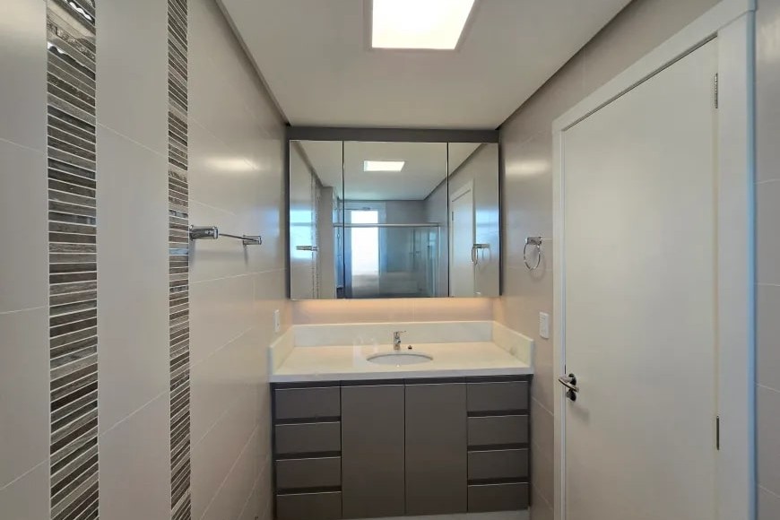 Apartamento à Venda em Esteio com 2 Quartos e 3 banheiros, 120 m²