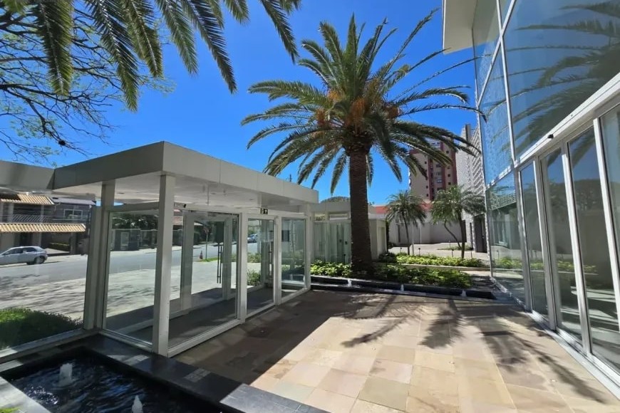 Apartamento à Venda em Esteio com 3 Quartos e 5 banheiros, 241 m²