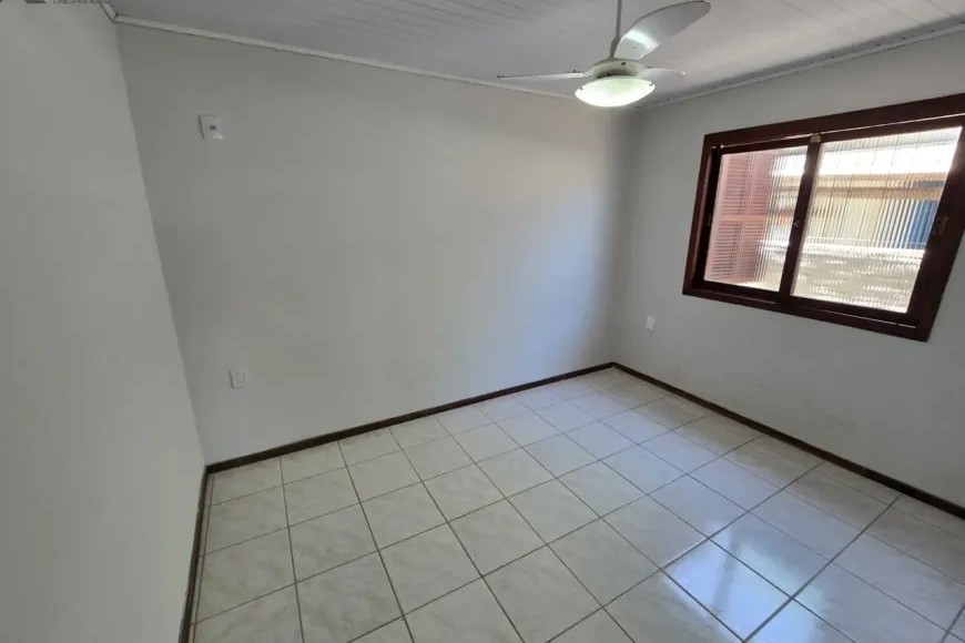 Casa à Venda em Esteio com 2 Quartos e 1 banheiro, 70 m²