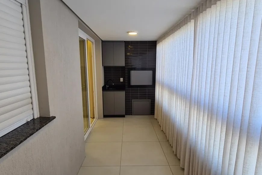 Apartamento à Venda em Esteio com 3 Quartos e 2 banheiros, 118 m²