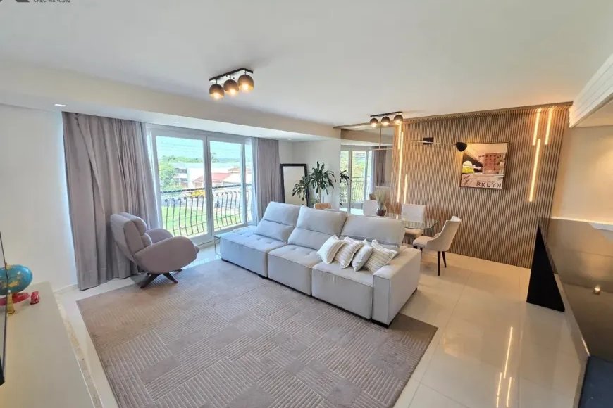 Apartamento à Venda em Esteio com 2 Quartos e 3 banheiros, 120 m²