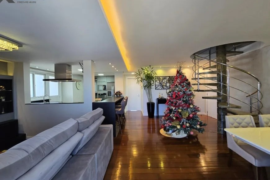 Cobertura à Venda em Esteio com 3 Quartos e 3 banheiros, 236 m²