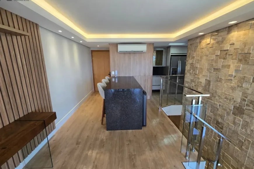 Cobertura à Venda em Esteio com 2 Quartos e 3 banheiros, 172 m²