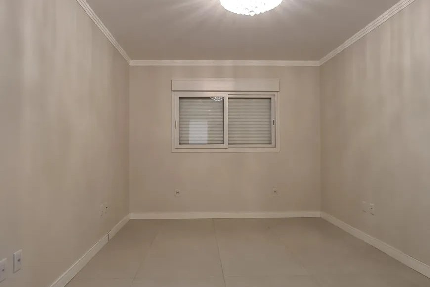 Apartamento à Venda em Esteio com 3 Quartos e 2 banheiros, 118 m²
