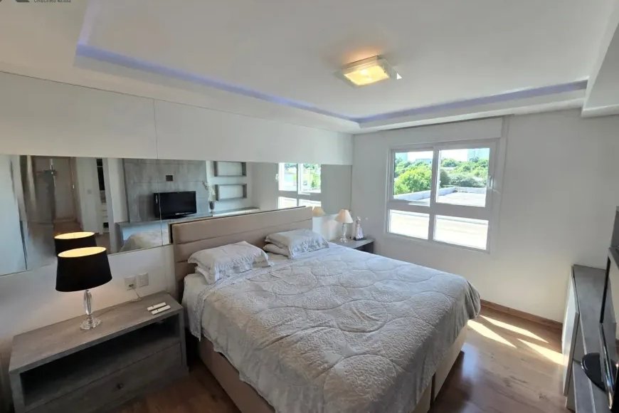 Apartamento à Venda em Esteio com 2 Quartos e 3 banheiros, 120 m²