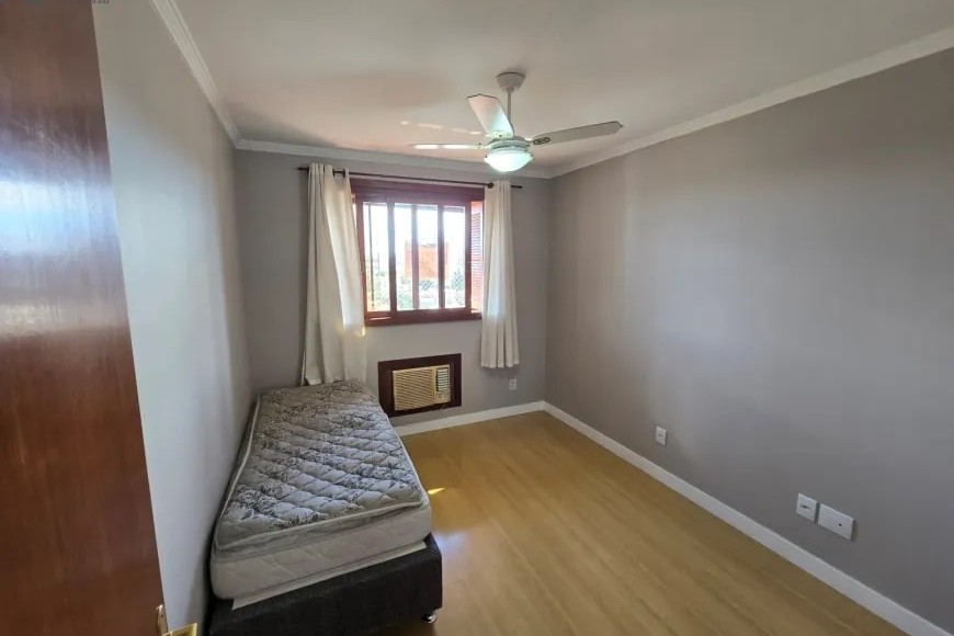 Apartamento à Venda em Esteio com 3 Quartos e 2 banheiros, 119 m²