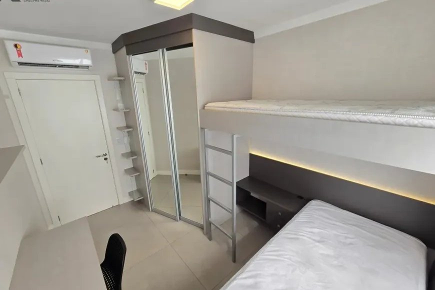 Apartamento à Venda em Esteio com 2 Quartos e 2 banheiros, 97m²