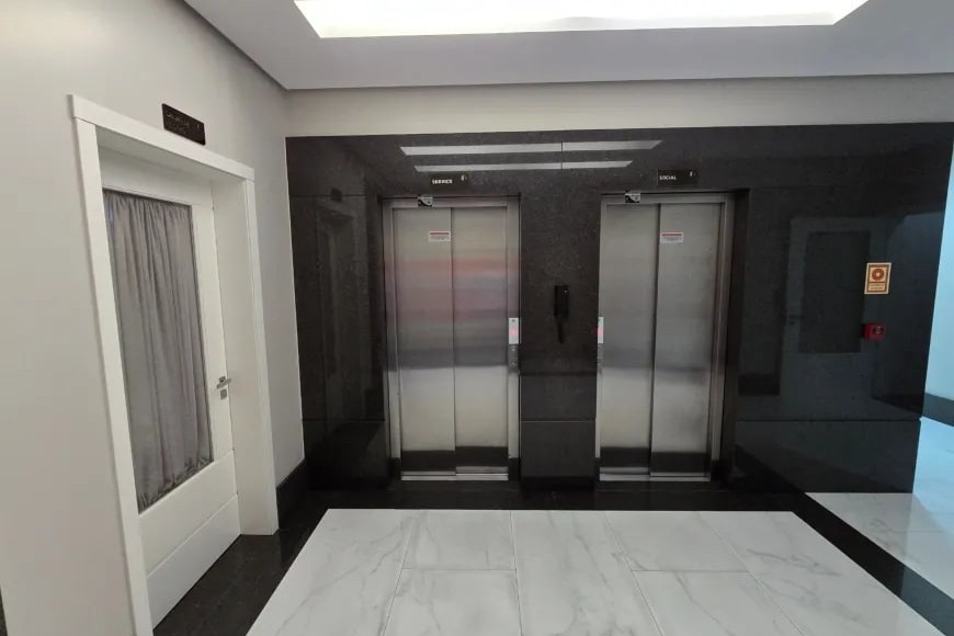 Apartamento à Venda em Esteio com 2 Quartos e 3 banheiros, 120 m²