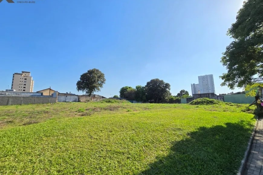 Terreno à Venda em Esteio, 3310 m²