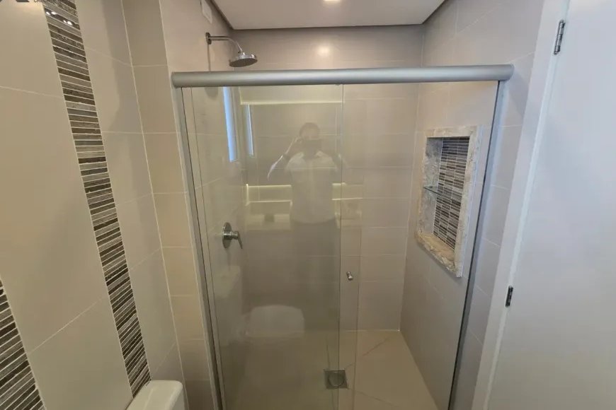 Apartamento à Venda em Esteio com 3 Quartos e 2 banheiros, 126 m²