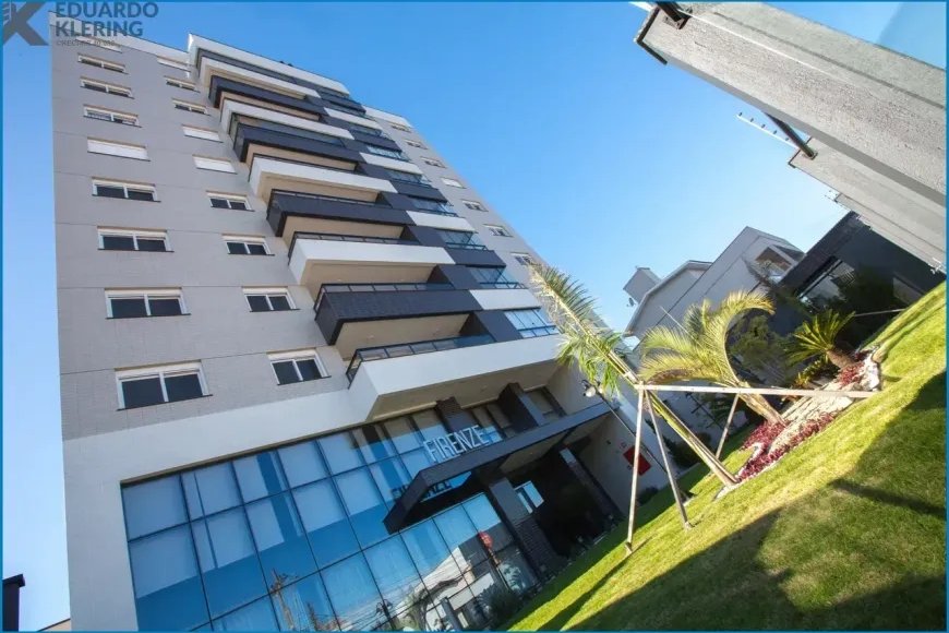 Apartamento à Venda em Esteio com 2 Quartos e 2 banheiros, 97m²