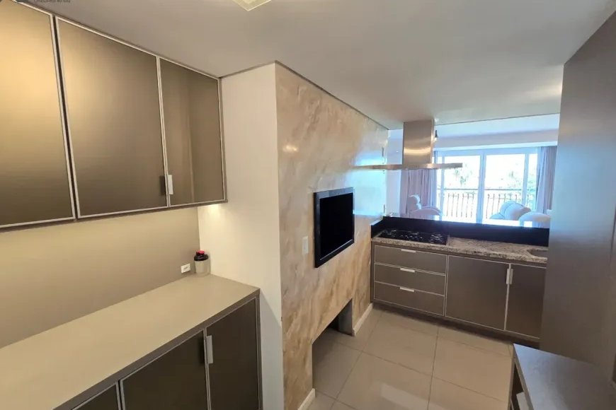 Apartamento à Venda em Esteio com 2 Quartos e 3 banheiros, 120 m²