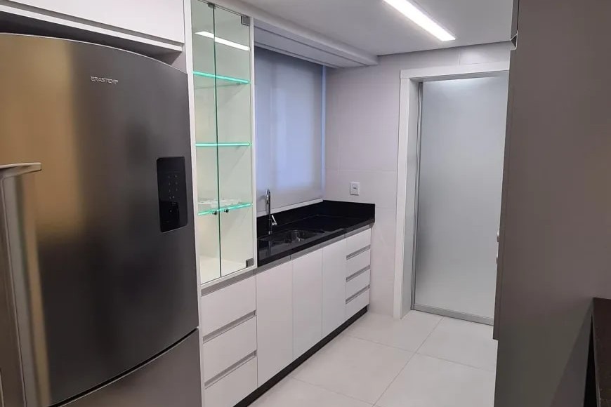 Apartamento para Alugar em Esteio com 3 Quartos e 2 banheiros, 118 m²
