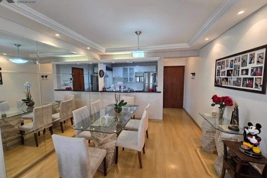 Apartamento à Venda em Esteio com 3 Quartos e 2 banheiros, 109 m²