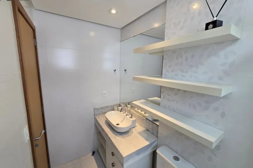 Cobertura à Venda em Esteio com 2 Quartos e 3 banheiros, 172 m²