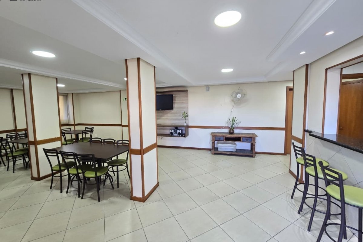 Apartamento à Venda em Esteio 2 Quartos e 1 banheiro, 80 m²