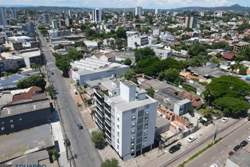 Cobertura à Venda em Esteio com 3 Quartos e 3 banheiros, 236 m²