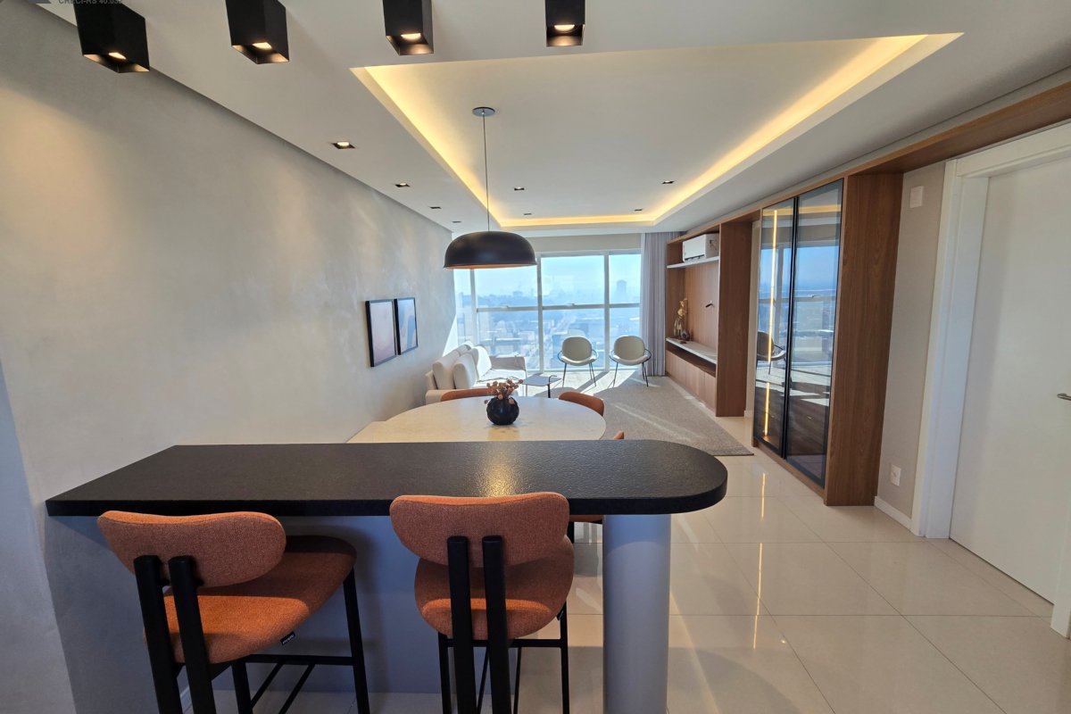 Apartamento à Venda em Esteio 3 Quartos e Mobiliado, 134 m²