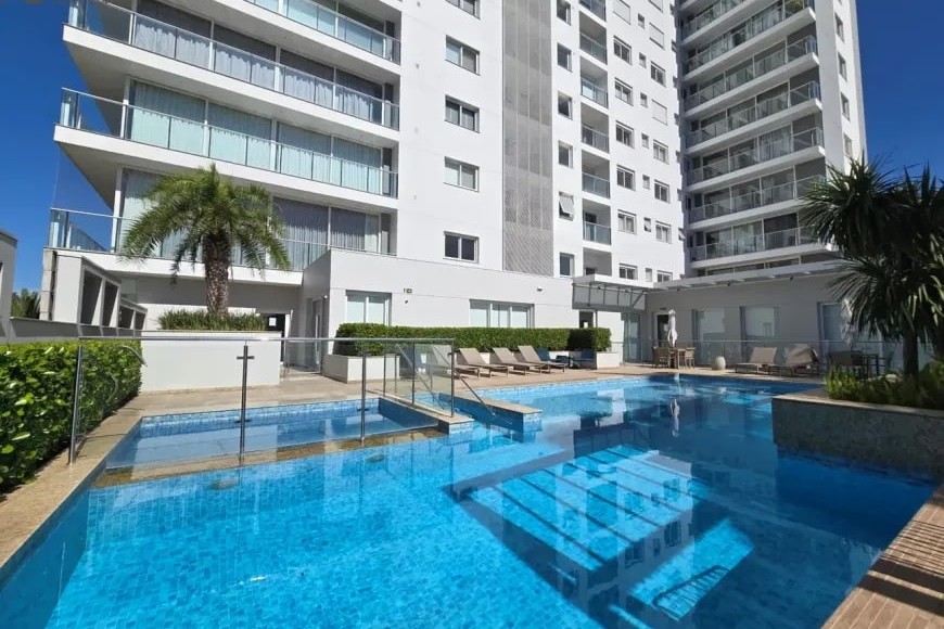 Apartamento à Venda em Esteio com 3 Quartos e 5 banheiros, 241 m²