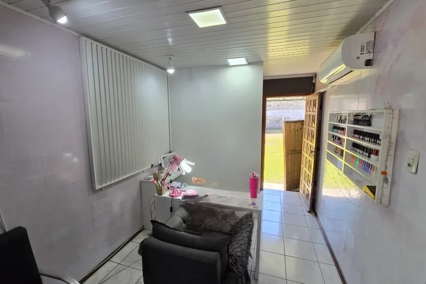 Casa à Venda em Esteio com 2 Quartos e 1 banheiro, 70 m²