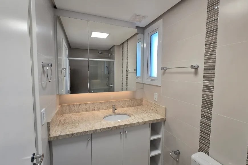 Apartamento à Venda em Esteio com 2 Quartos e 3 banheiros, 120 m²