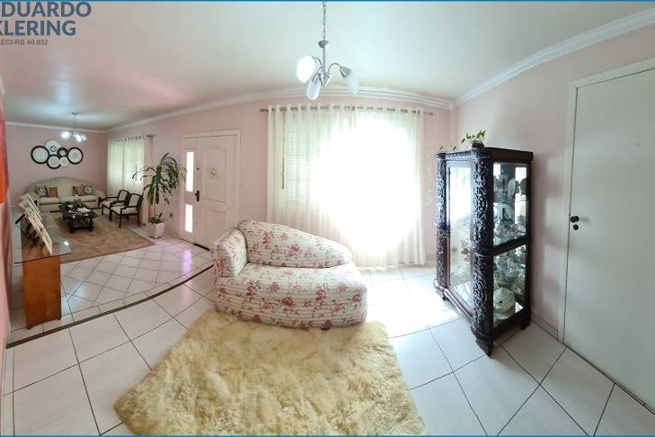 Casa à Venda em Esteio com 3 Quartos e 3 banheiros, 260 m²