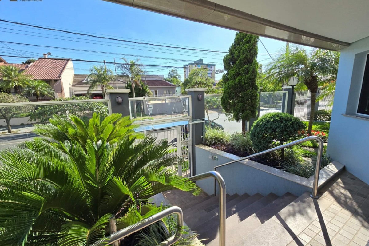 Cobertura à Venda em Esteio com 2 Quartos e 3 banheiros, 172 m²