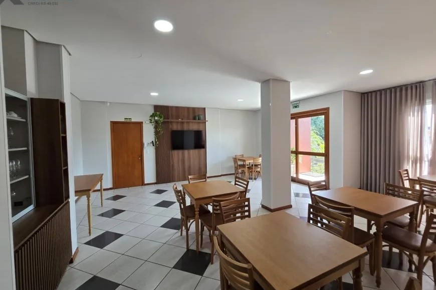 Apartamento à Venda em Esteio com 3 Quartos e 2 banheiros, 109 m²