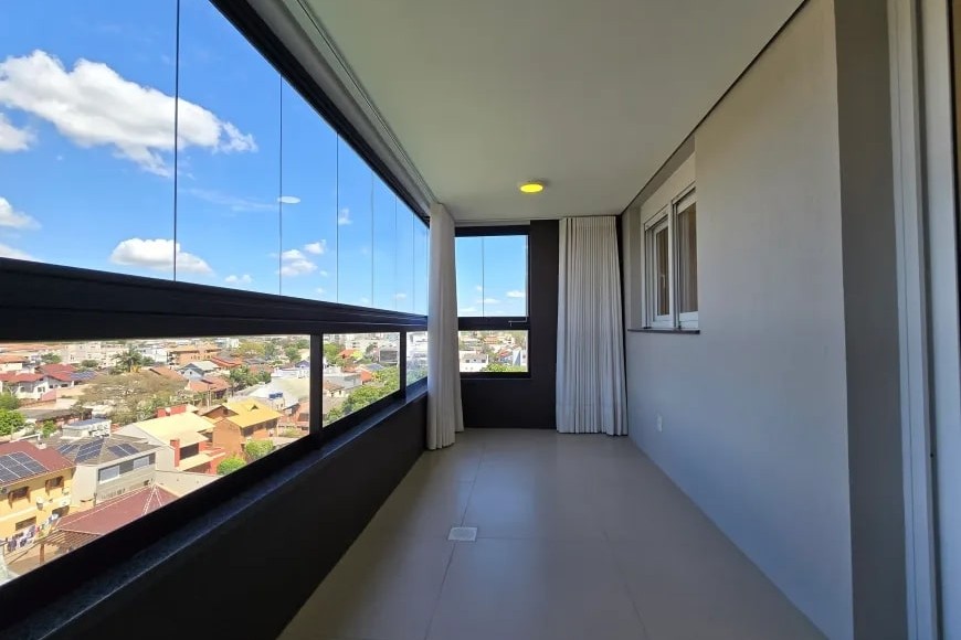 Apartamento à Venda em Esteio com 2 Quartos e 3 banheiros, 120 m²