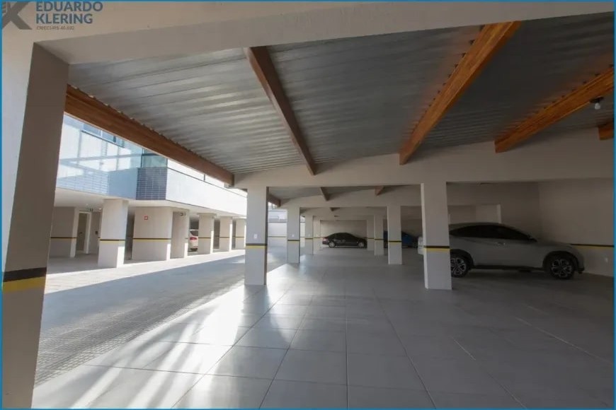 Apartamento à Venda em Esteio com 2 Quartos e 2 banheiros, 97 m²