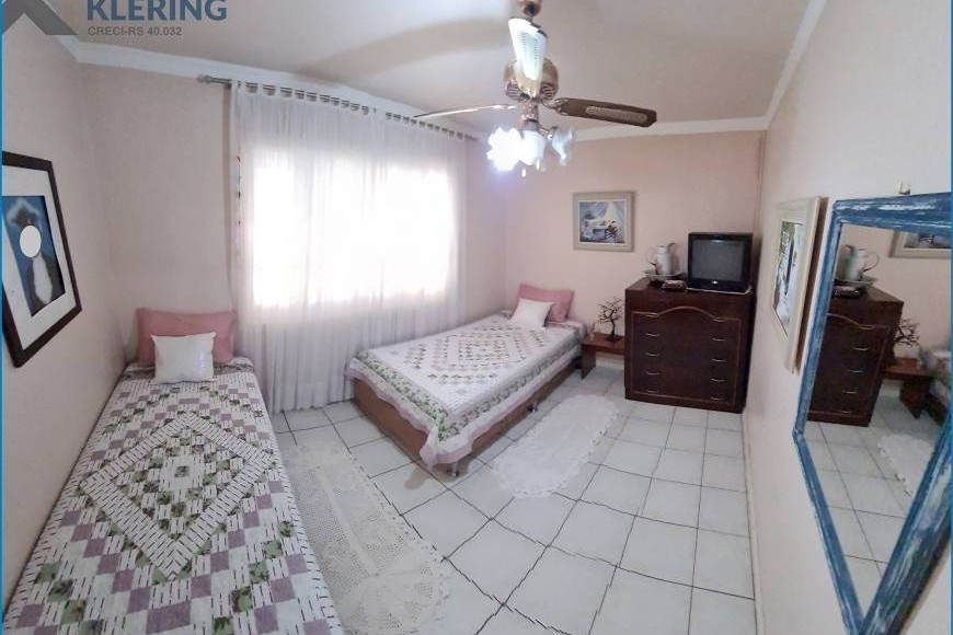 Casa à Venda em Esteio com 3 Quartos e 3 banheiros, 260 m²