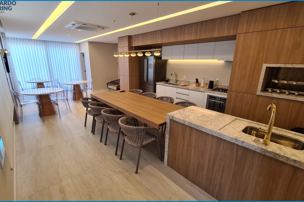 Apartamento à Venda em Esteio com 3 Quartos e 5 banheiros, 243 m²