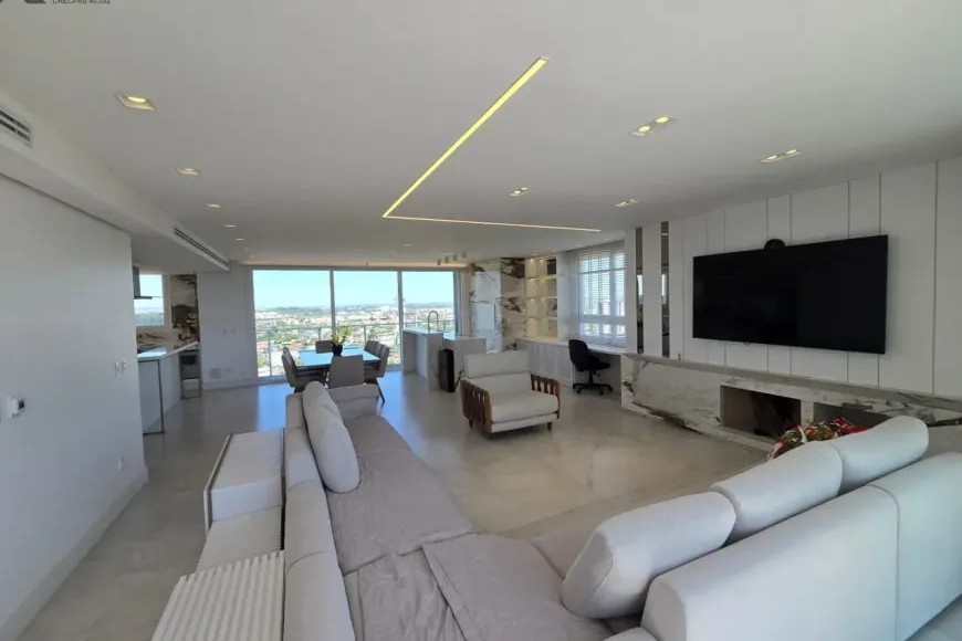 Apartamento à Venda em Esteio com 3 Quartos e 5 banheiros, 241 m²