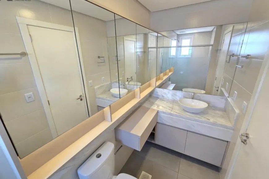 Apartamento à Venda em Esteio com 2 Quartos e 2 banheiros, 97m²