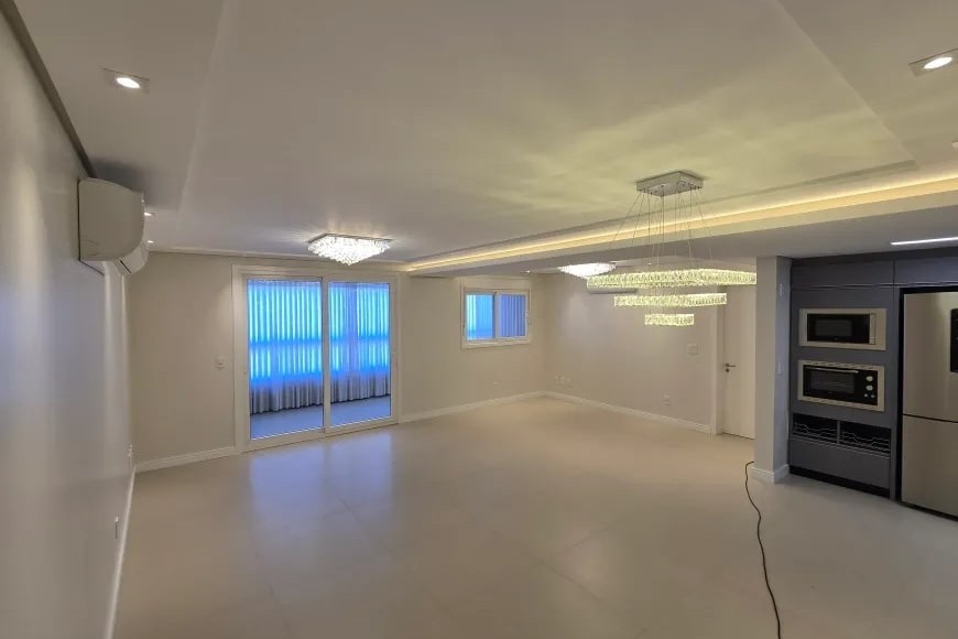 Apartamento à Venda em Esteio com 2 Quartos e 3 banheiros, 120 m²